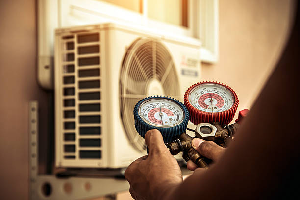 Professional Hvac technician working in Randleman, NC